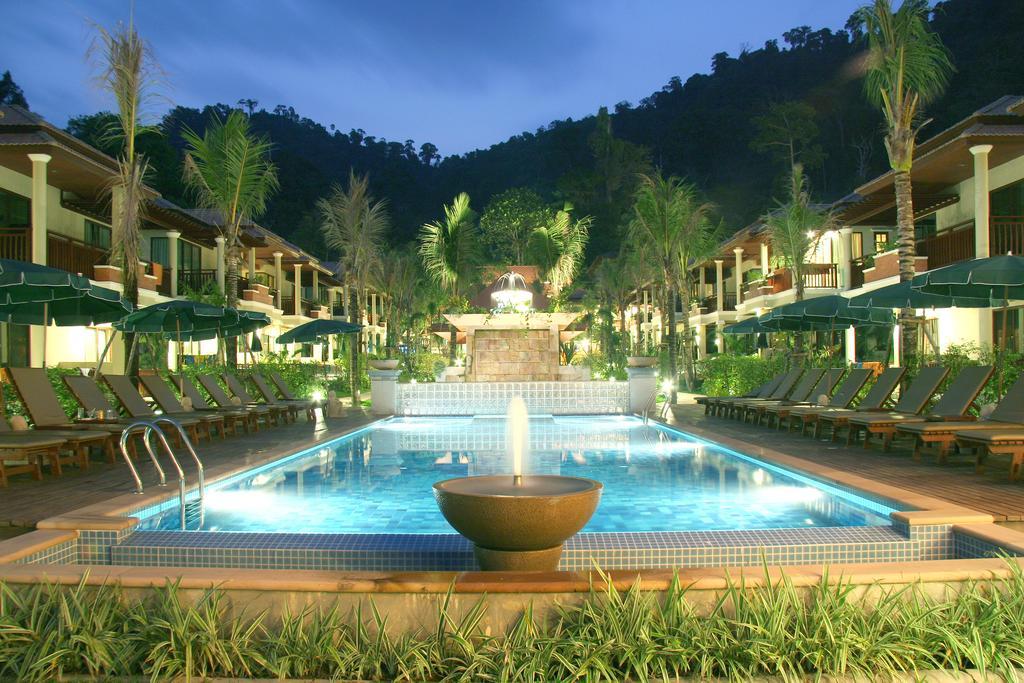Khaolak Bayfront Resort Takuapa Esterno foto