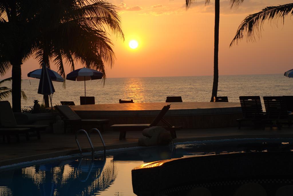 Khaolak Bayfront Resort Takuapa Esterno foto